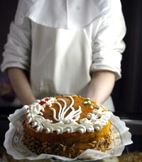 Tarta de guindas y ananá